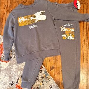 Pokémon Gray Ribbed Collar Apparel